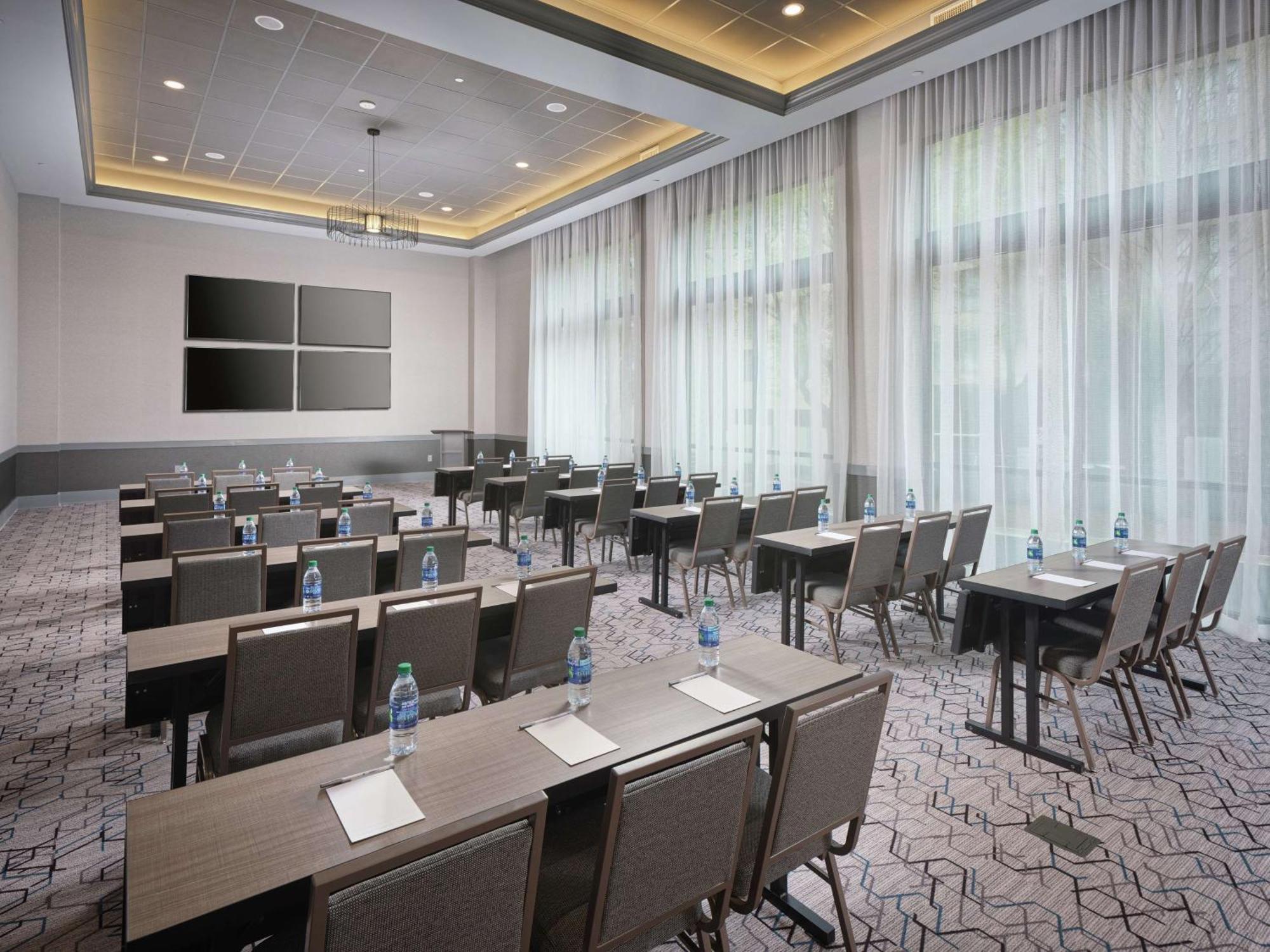 Hampton Inn & Suites Atlanta Decatur/Emory Exterior photo