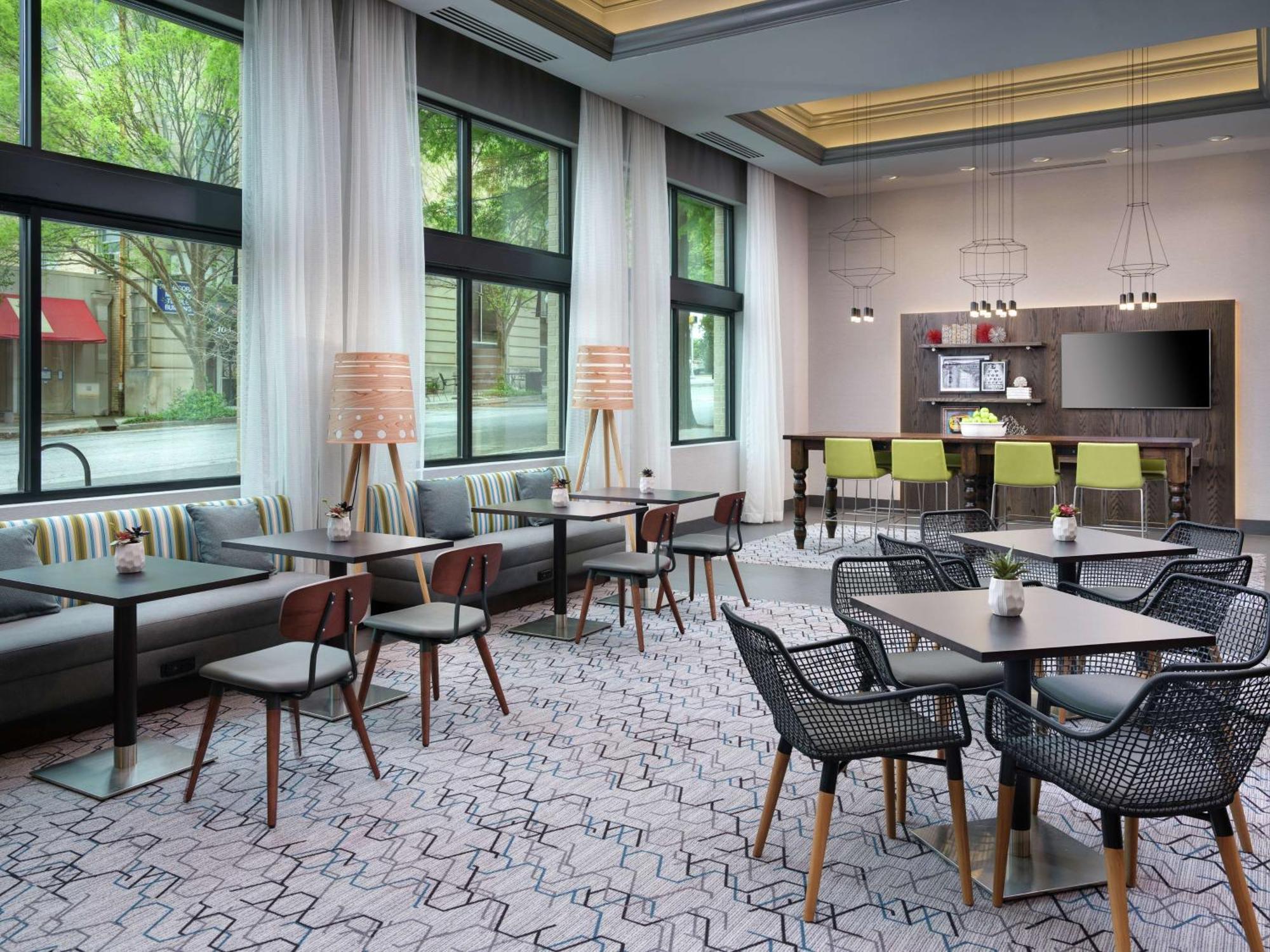 Hampton Inn & Suites Atlanta Decatur/Emory Exterior photo